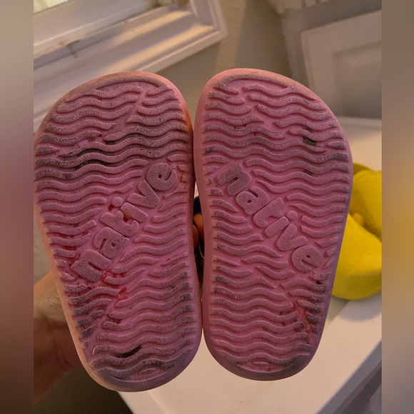 Native sandals - Picture 2 of 3